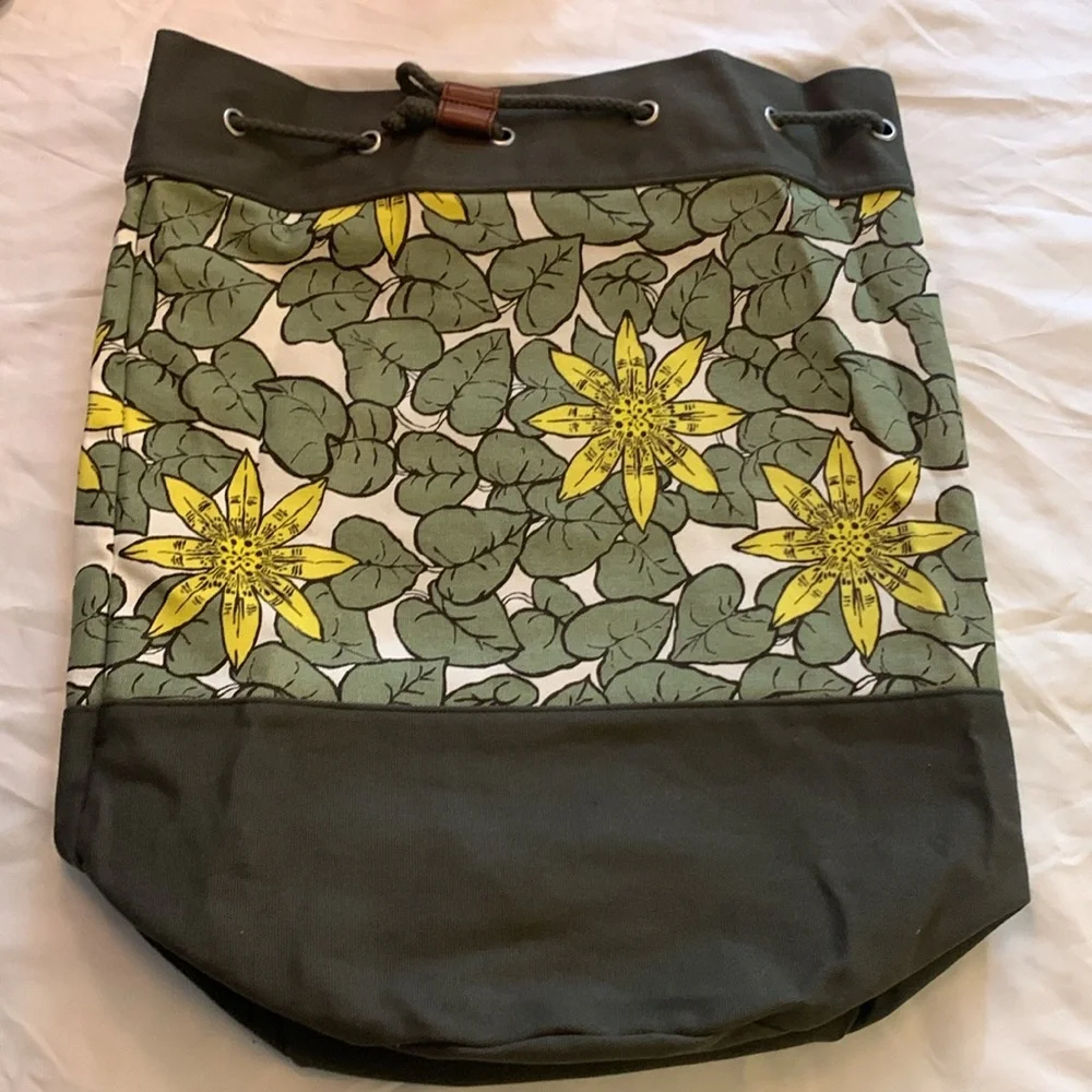 JW Anderson x Uniqlo Shoulder Bag - Picture 3 of 10